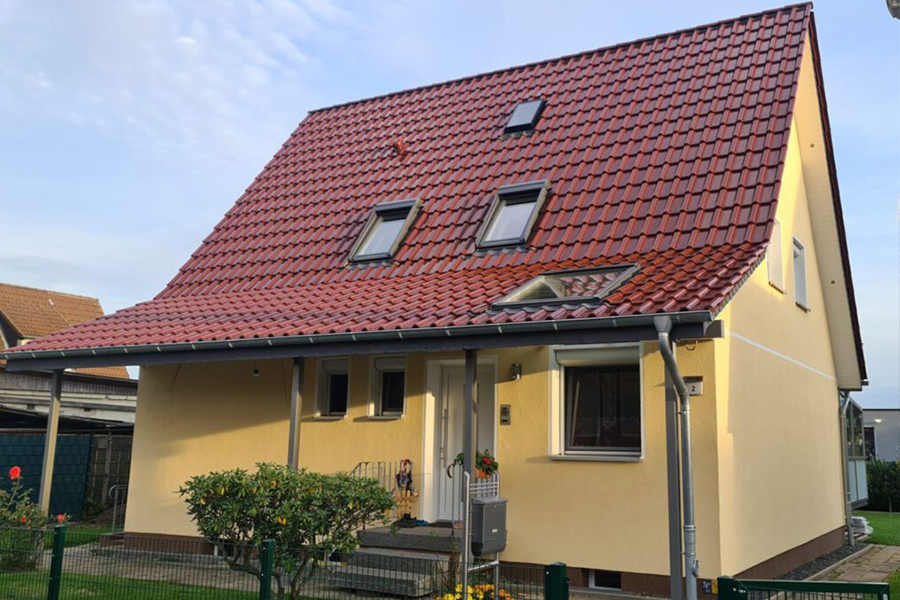 Cserepeslemezzel fedett tető